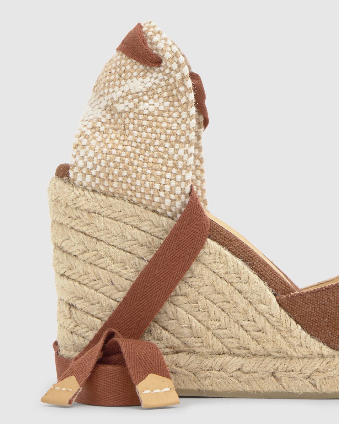 CARINA/8/002 PECAN