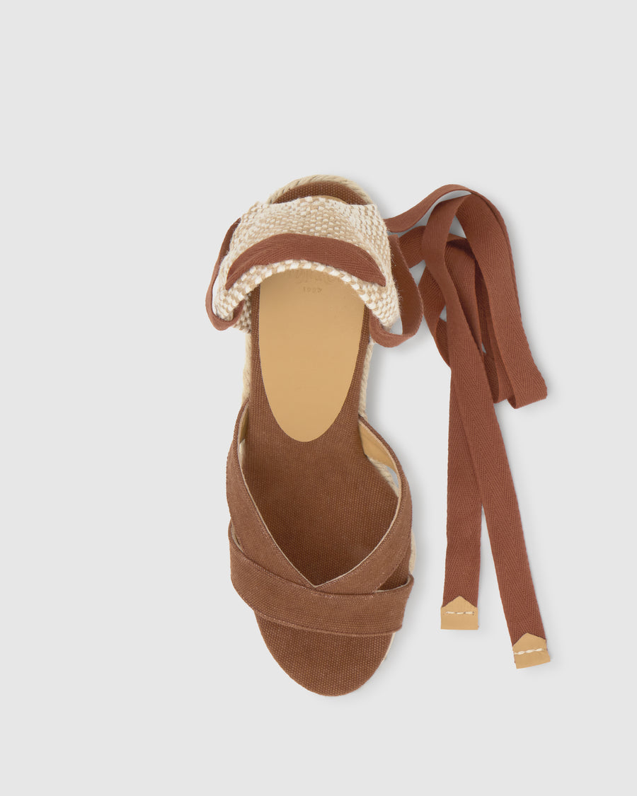 BAILEY/8/002 PECAN