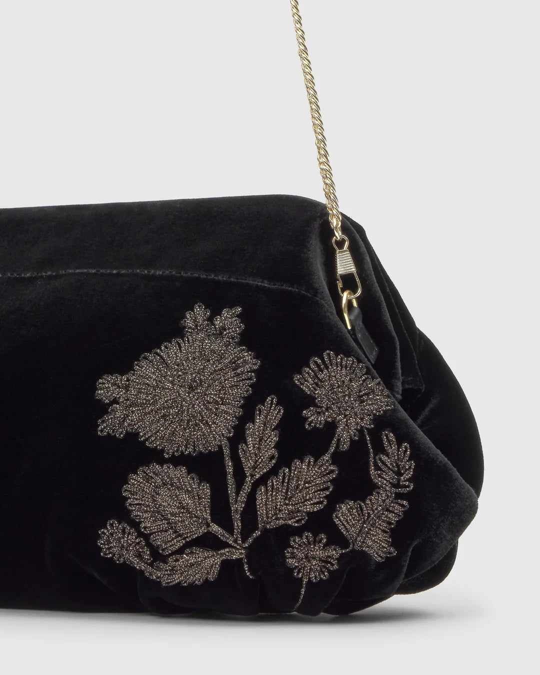 B. SMALL VICTOIRE EMBROIDERED/311 NEGRO